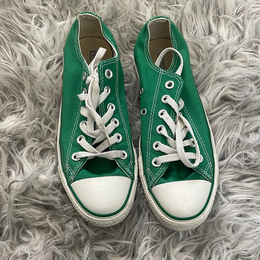 Green converse chucks